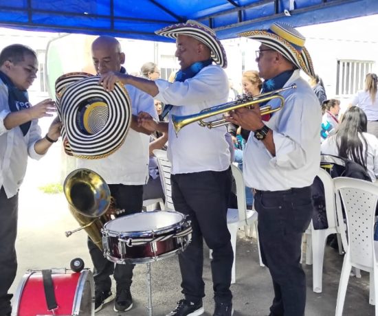 Papayera Carnaval en Suba llevando alegría y tradición musical a eventos en Bogotá